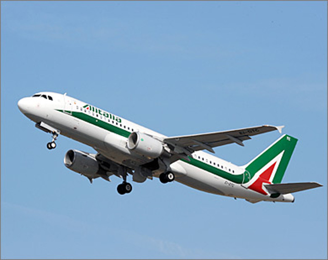 الخطوط الإيطالية تلغى رحلة من روما إلى مصر