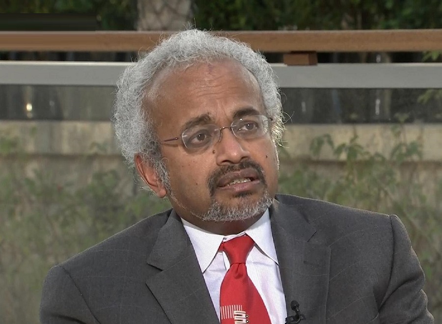 رئيس الخبراء الاقتصاديين بالبنك الدولى: تخفيض قيمة الجنيه 14% قرار صحيح