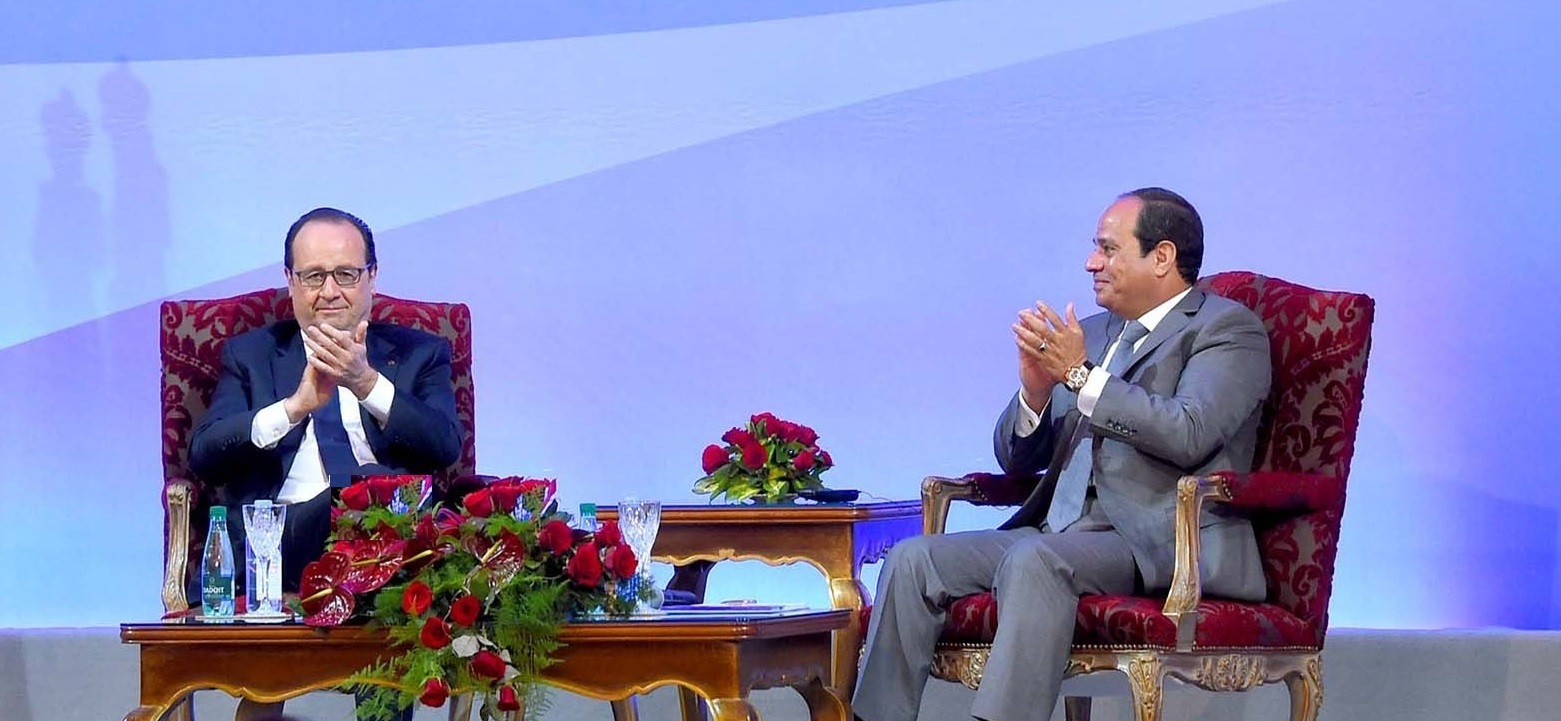 صور.. وصول الرئيس ونظيره الفرنسي لحضور منتدى الأعمال المصرى الفرنسى