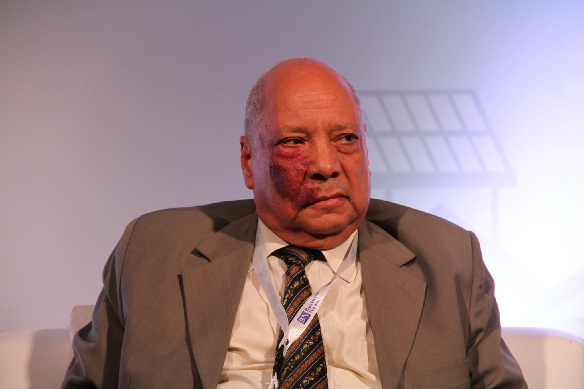 الفار: الانتهاء من استبدال 3.9 مليون كشاف طريق بتوفير 865 مليون دولار