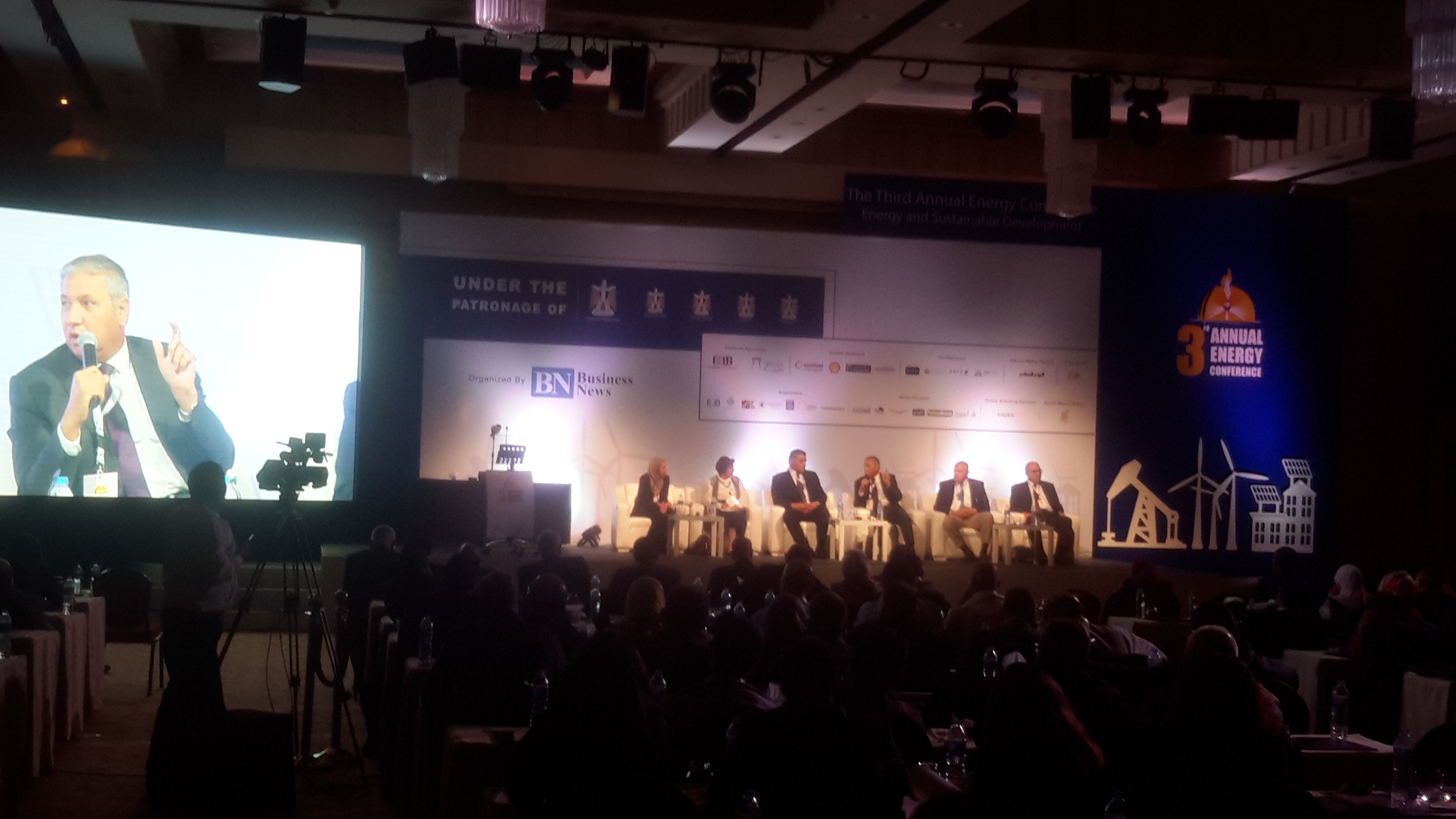 “الحكومة” تنتهي من توصيل الغاز المنزلي لـ 7.4 مليون عميل