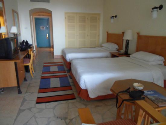 “كانيون للسياحة” ترفض عرض “الأهلى” للاستحواذ على حصتها بفندق طابا