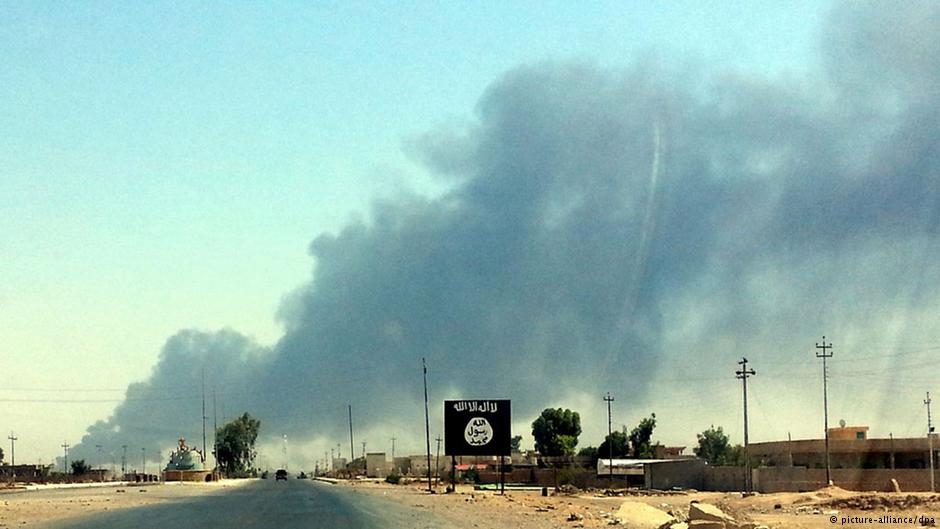 التحالف: عائدات داعش النفطية تراجعت إلى النصف