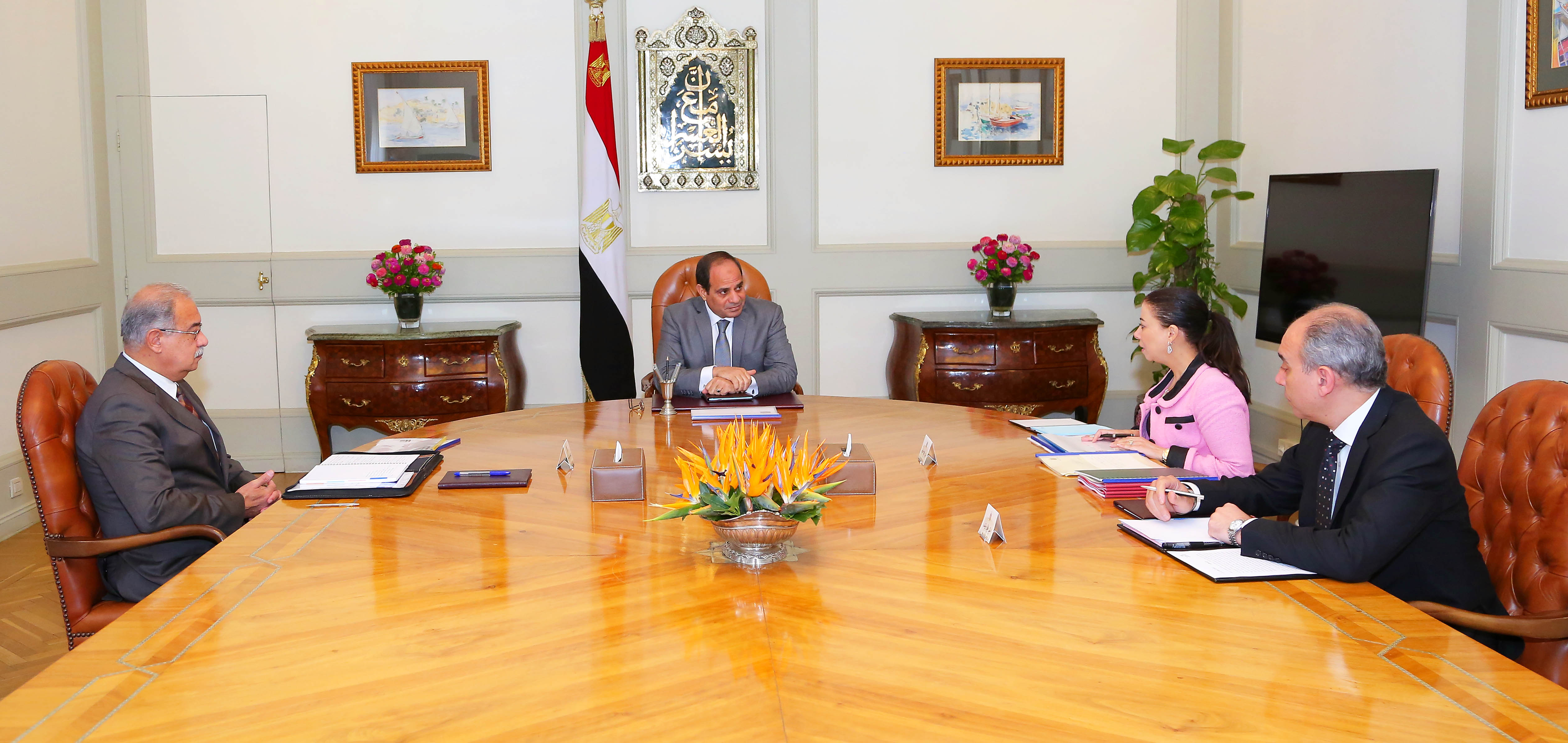 السيسى يكلّف “خورشيد” بإجراء مشاورات تشكيل المجلس الأعلى للاستثمار