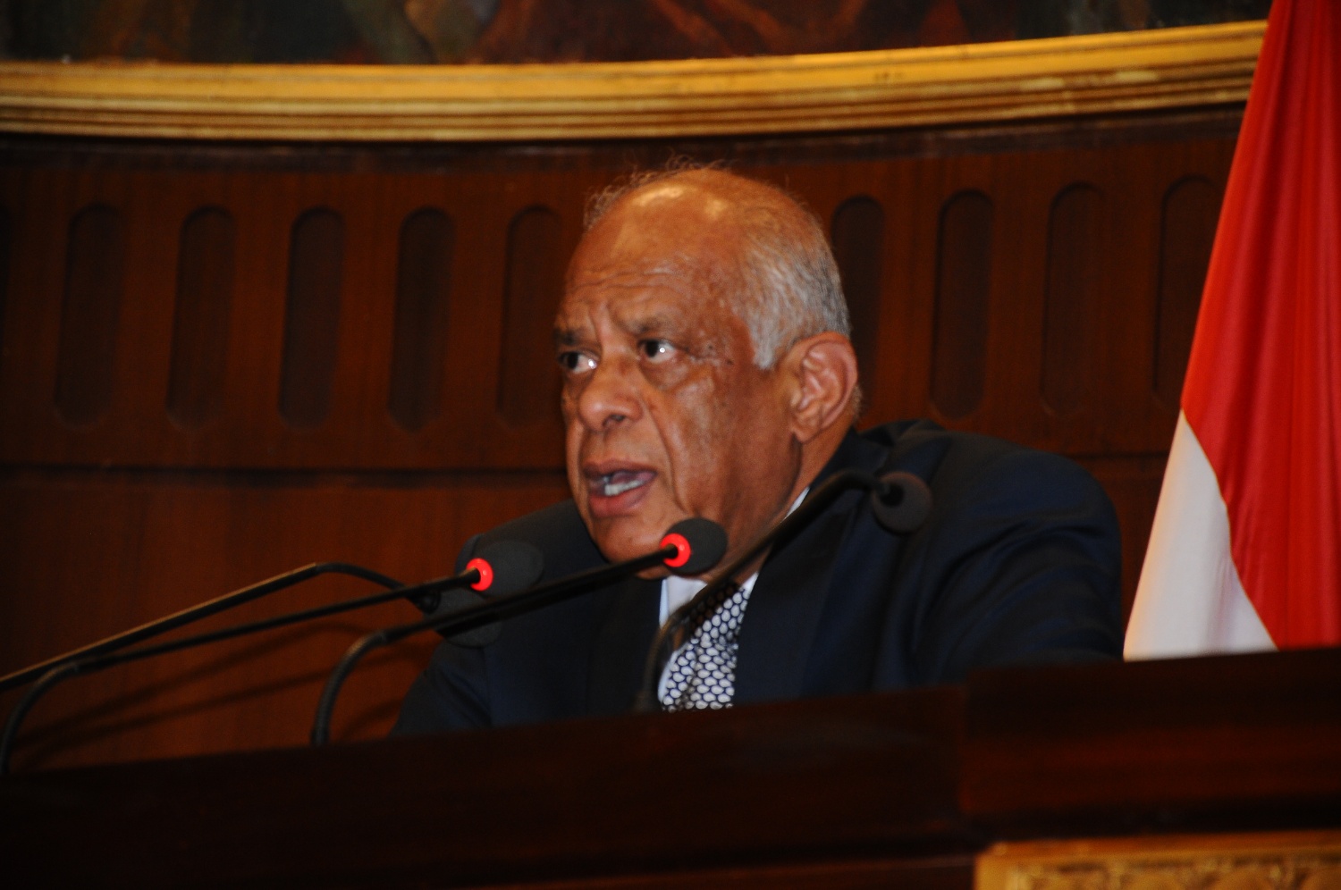 د. على عبد العال يكرم أوائل الثانوية العامة