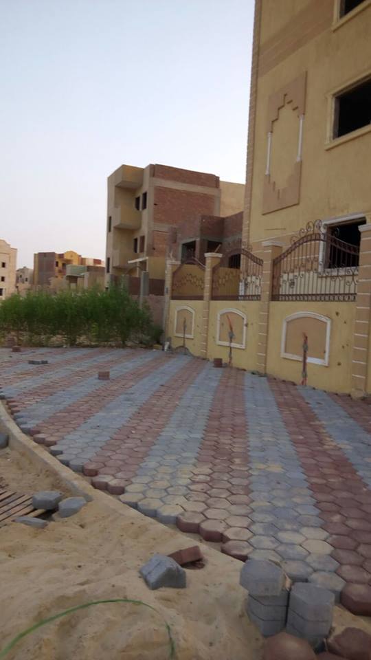 بالصور…أعمال تنسيق الموقع فى “ابنى بيتك” بـ”اكتوبر”