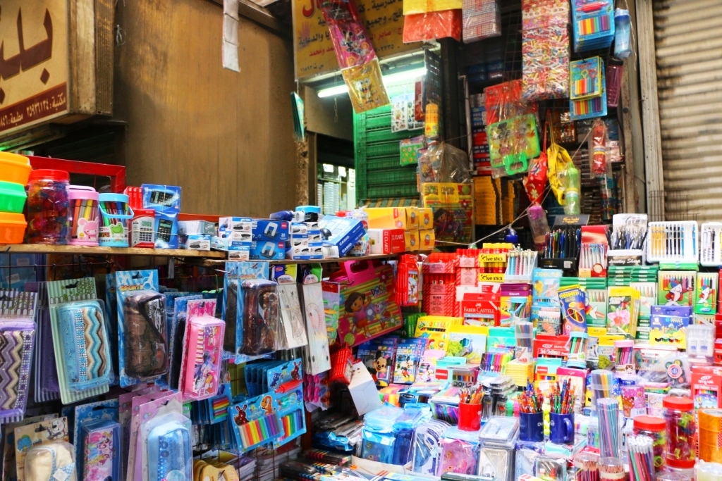 استعدادت الفجالة لاستقبال موسم المدارس