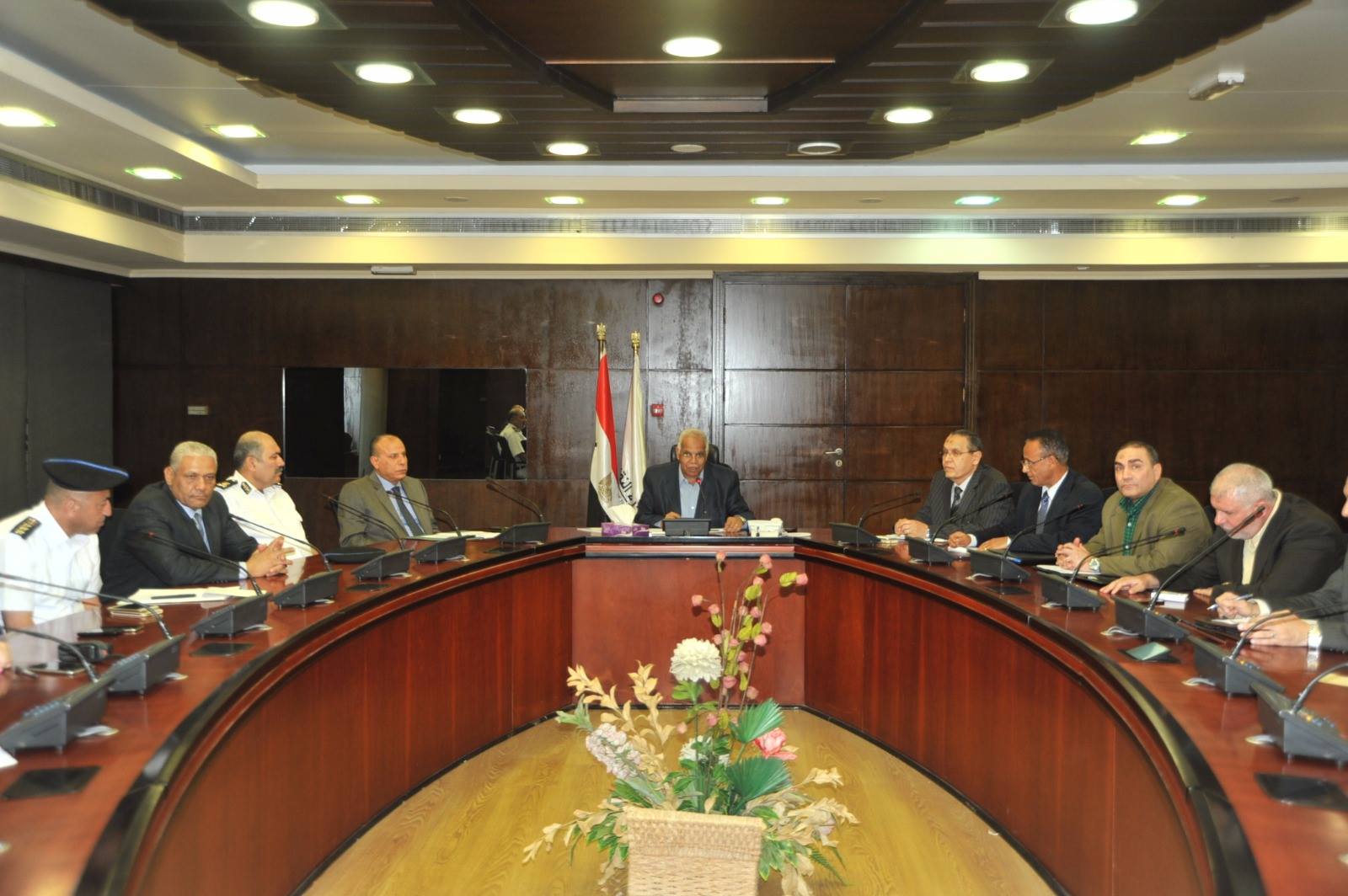 “وزير النقل” يتابع استعدادات “السكك الحديدية” لعيد الأضحى