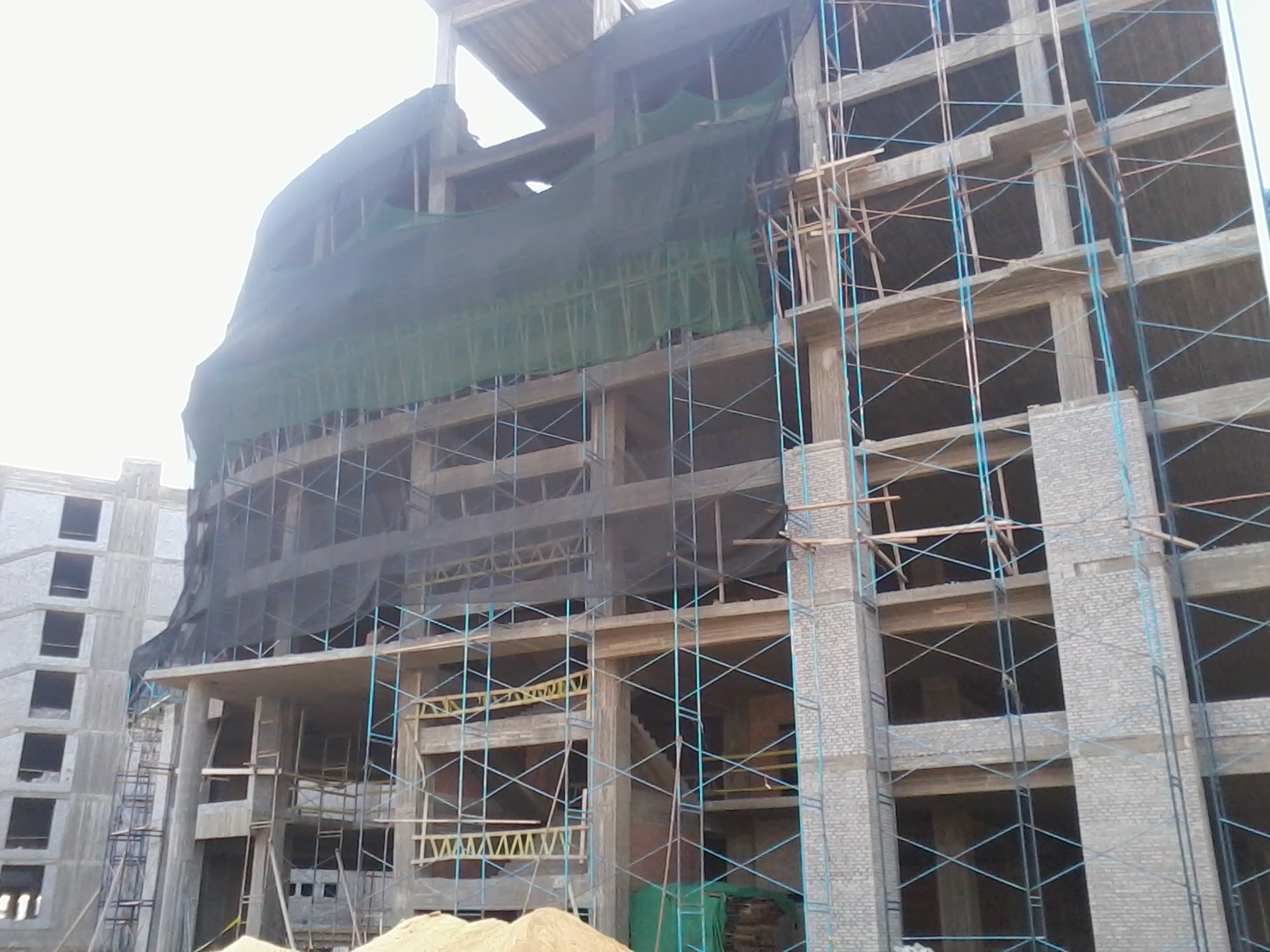 “أكتوبر” تتفق مع مستثمر خليجى على تطوير مبنى إدارى بالتجمع