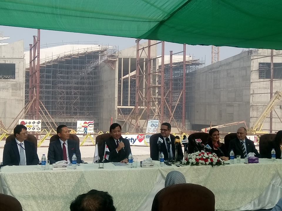 وزير الاثار