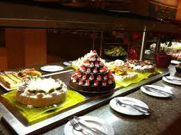 غياب “السكر” يقلص كميات الحلويات بالفنادق والمنشآت السياحية