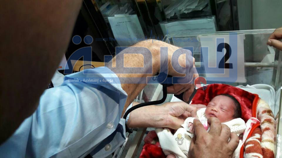 بالصور.. لأول مرة باركود ببصمة القدم لاستخراج شهادات ميلاد الأطفال