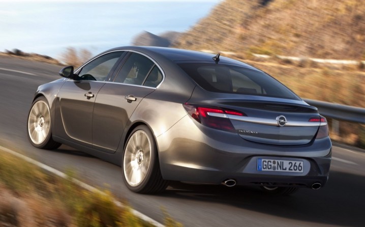 “أوبل انسيجينيا” تقفز إلى 440 ألف جنيه