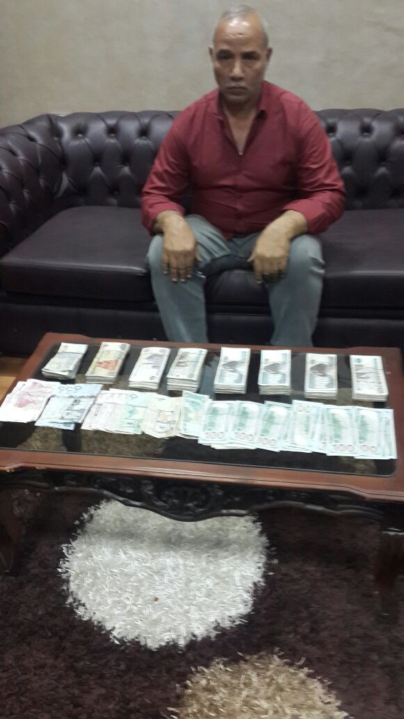 القبض على صاحب كشك بحلوان للاتجار فى النقد الاجنبى