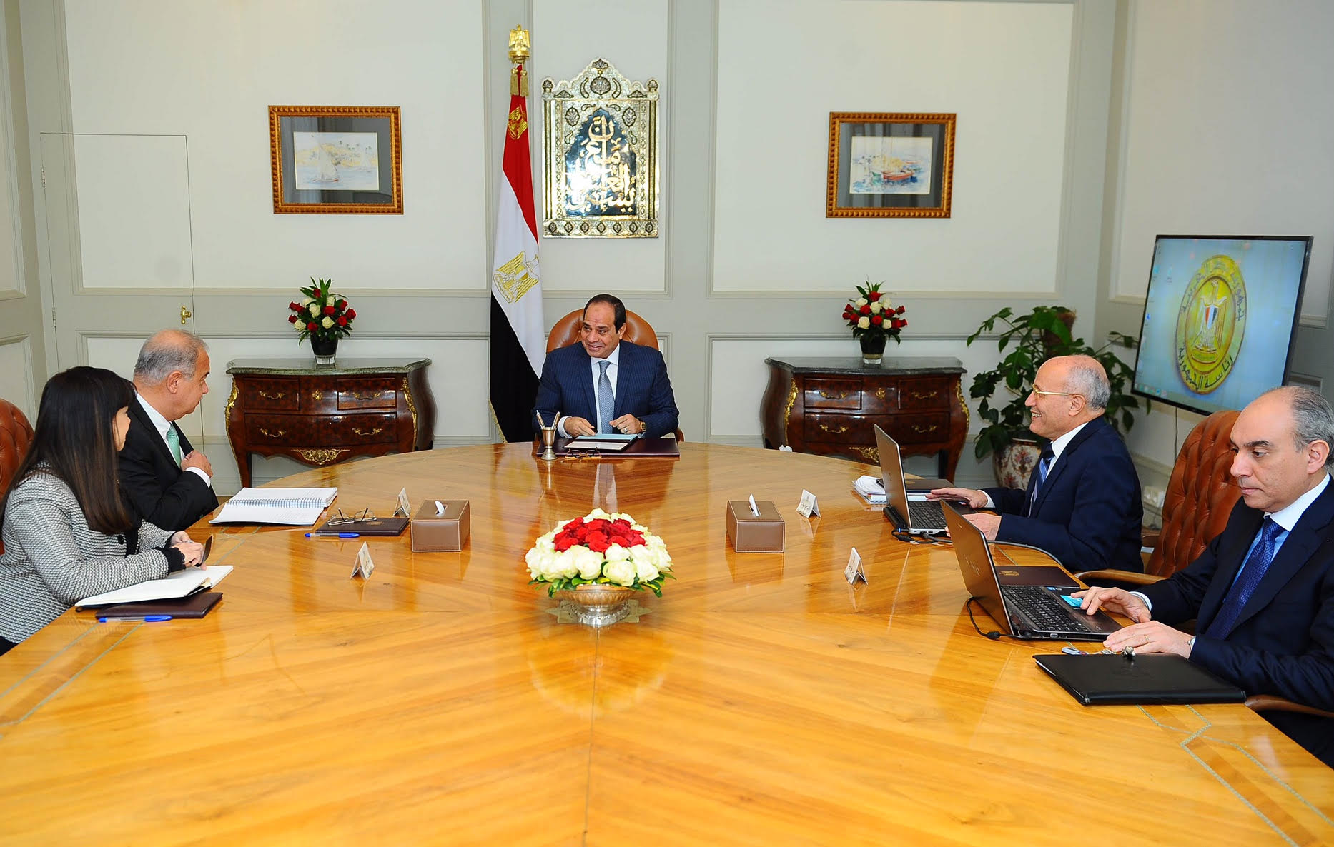 السيسي يبحث مع وزير الانتاج الحربي تطوير المنتجات والصناعات العسكرية و المساهمة في المشروعات القومية