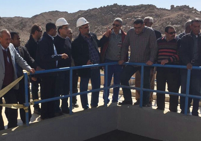 “وزير الإسكان” يتفقد توسعات محطة مياه جبل شيشة بأسوان