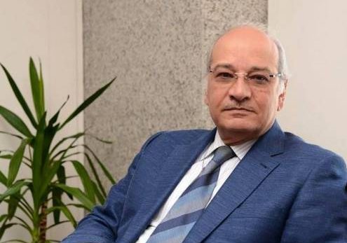 أبوالعيون: تثبيت الدولار عقب ثورة يناير رغم هروب المليارات يحتاج تفسيراً من أصحاب القرار آنذاك