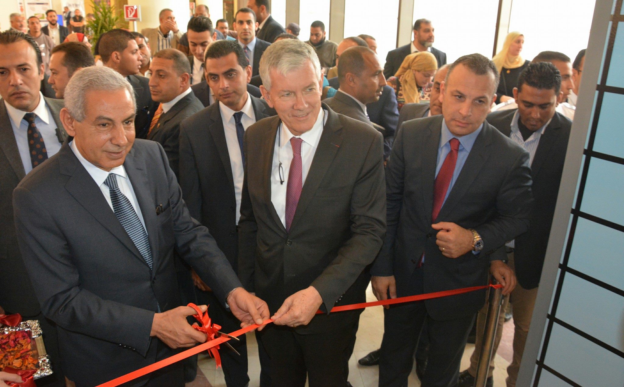 السفير الفرنسى