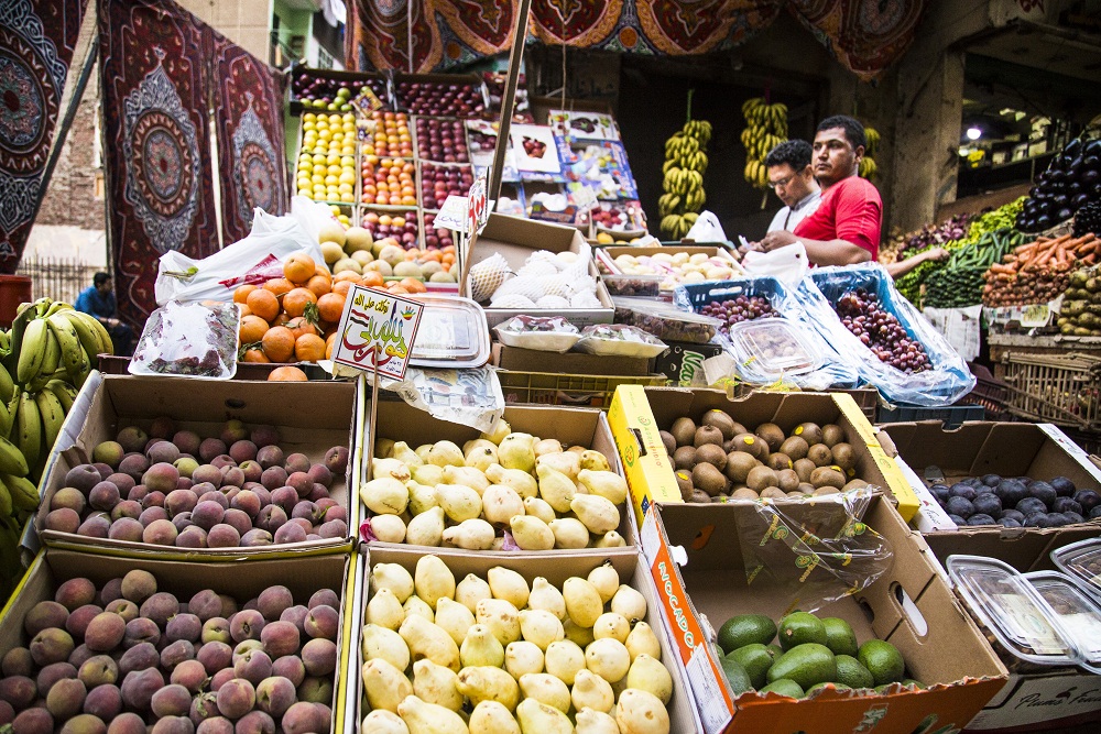 تراجع أسعار الخضراوات واستقرار الطماطم بسوق العبور اليوم