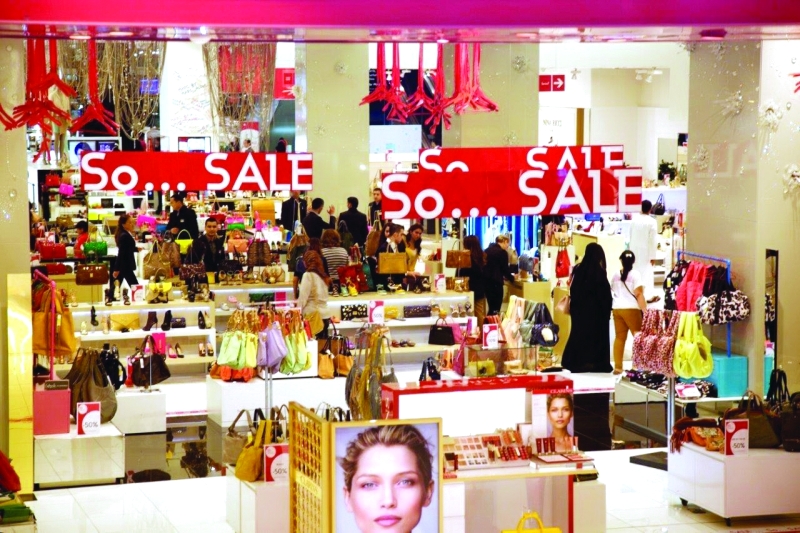 الملابس والأحذية الأعلى مبيعا في التجزئة بدبي بـ 11.5 مليار دولار