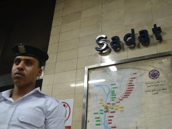 إعادة تشغيل محطة مترو “السادات”