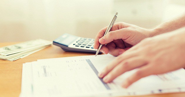 الكويت تتوقع التحول إلى فائض في موازنة العام المقبل بدعم من “القيمة المضافة”