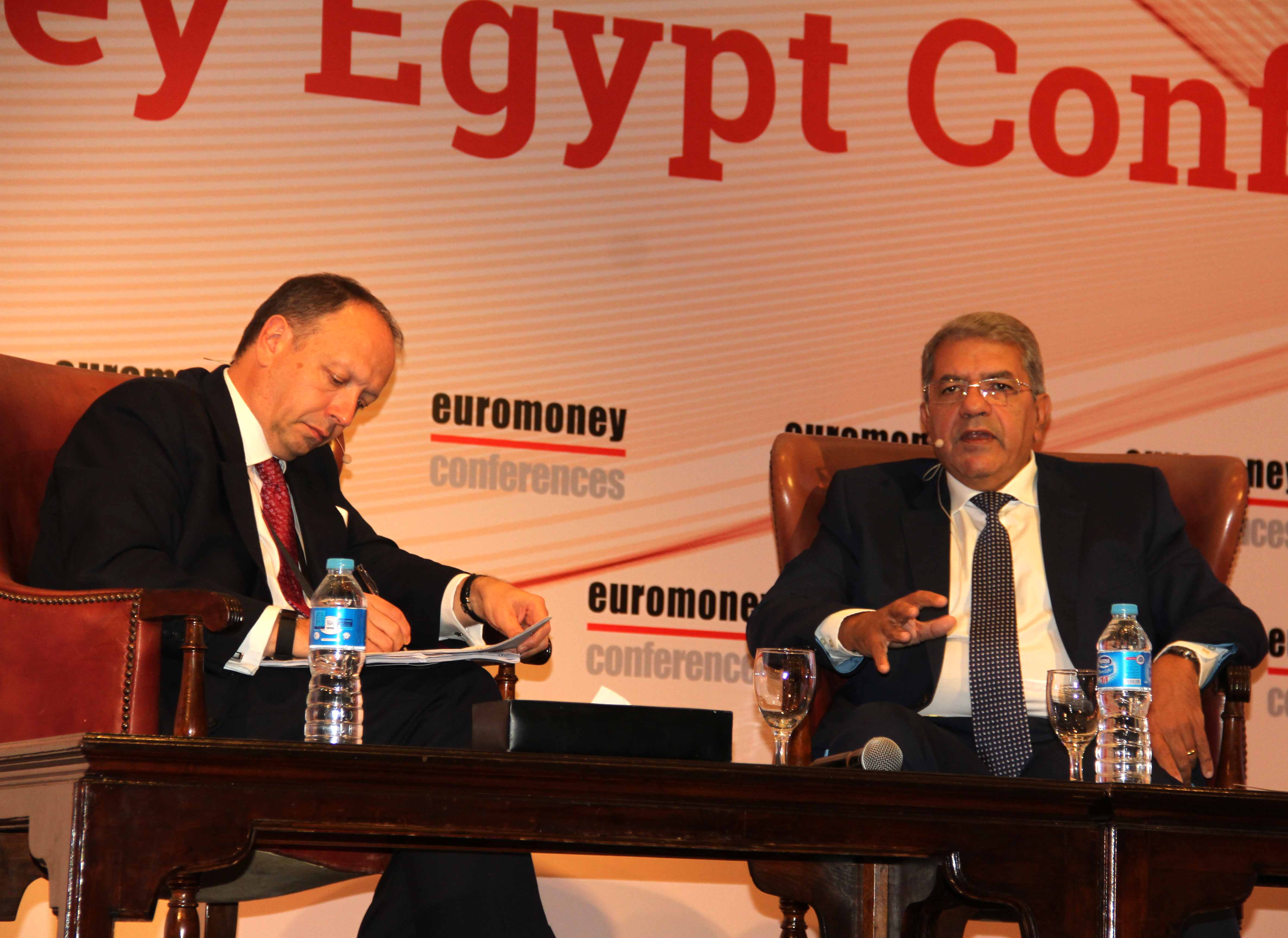 مستثمرو القطاع المالى يرون فرصاً بالجملة ويراهنون على عدم تشبع السوق