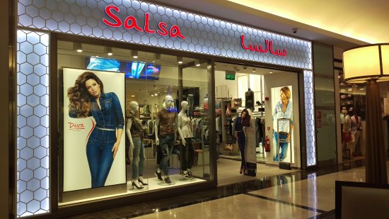 تجديد فترة حق الانتفاع بالمحلات التجارية فى “القاهرة الجديدة”