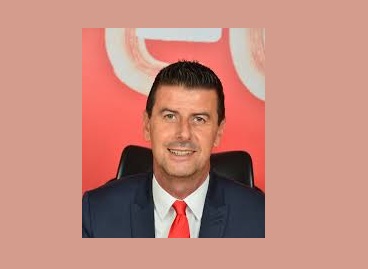 رئيس فودافون: نتوقع تحقيق عائدات الجيل الرابع خلال 3 سنوات