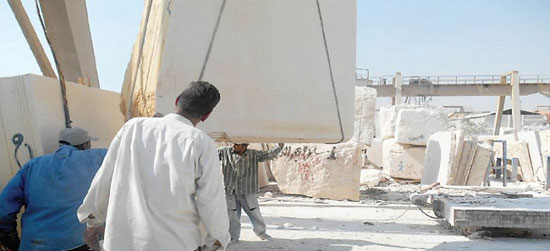 الحكومة تدرس تسهيلات السداد.. ومد فترة التقنين لنهاية يناير