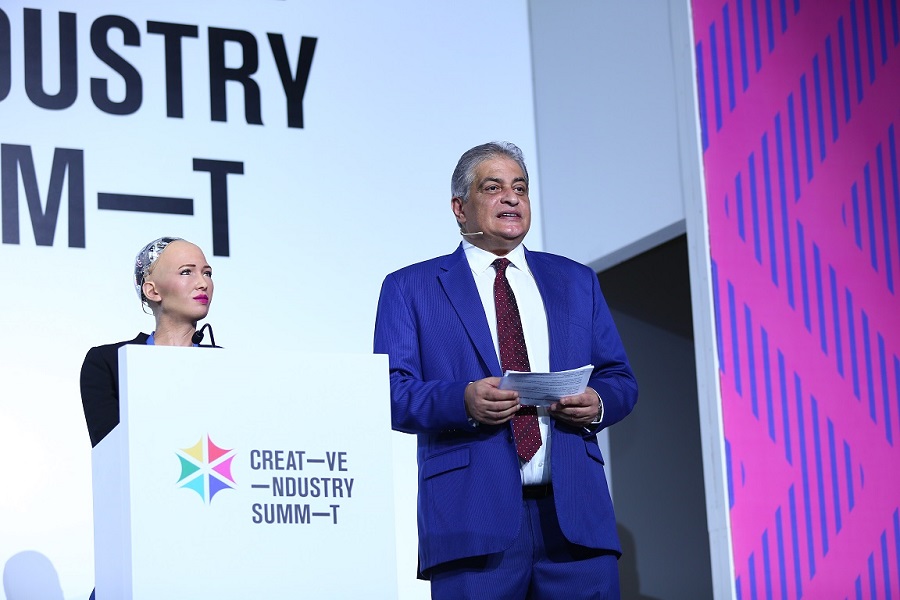 الروبوت صوفيا: أتمنى التوفيق للمنتخب المصرى فى كأس العالم