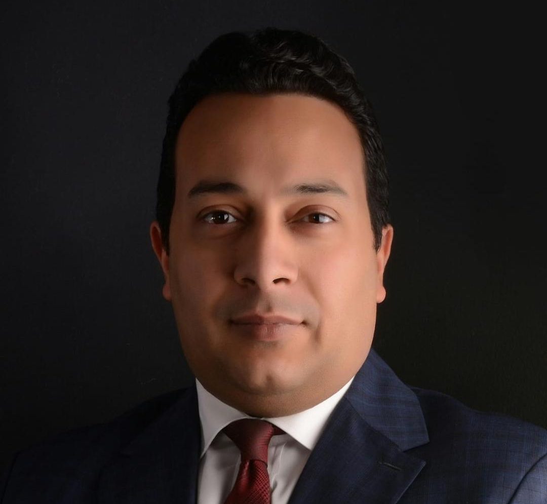 مصطفى موسى يكتب: خصخصة أم طرح؟