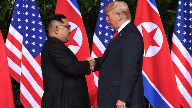 ترامب وكيم جونغ أون في سنغافورة