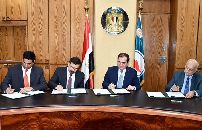 «مبادلة» الإماراتية توقع العقد النهائى لشراء 10% من امتياز حقل غاز «شروق»