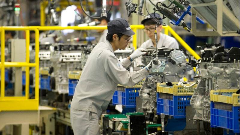 انخفاض إنتاج المصانع اليابانية