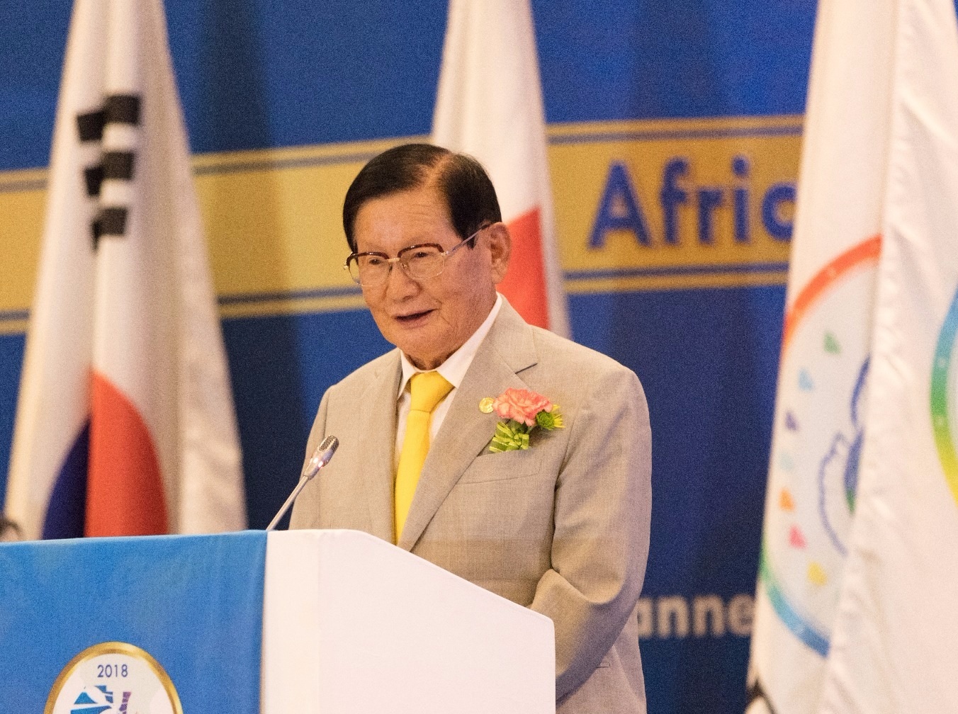 القادة الأفارقة يعقدون مؤتمر قمة من أجل إفريقيا خالية من النزاعات