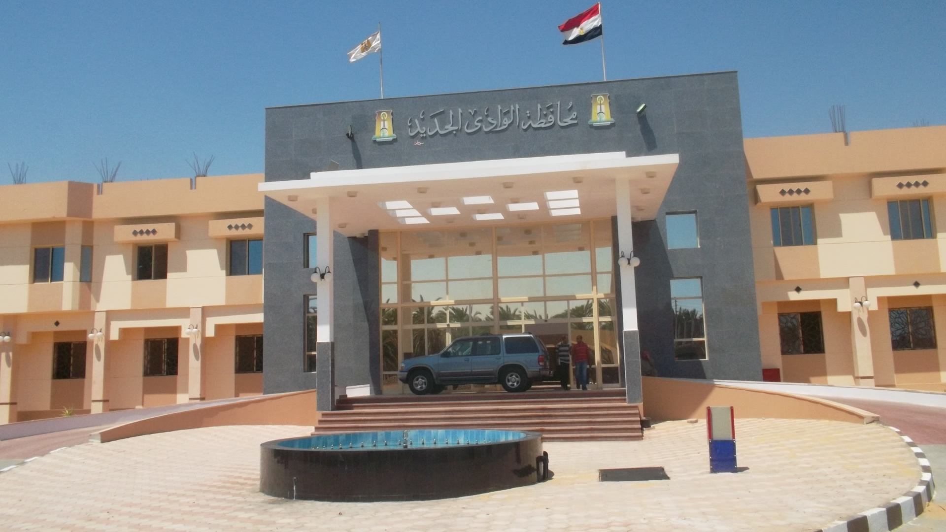 السيطرة على حريق هائل بقرية القصر في “الوادى الجديد”