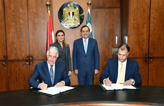 “الدولية الإسلامية” تموّل شراء منتجات بترولية لمصر بـ 2 مليار دولار