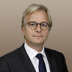 سيورد لينارت.. خبير المال