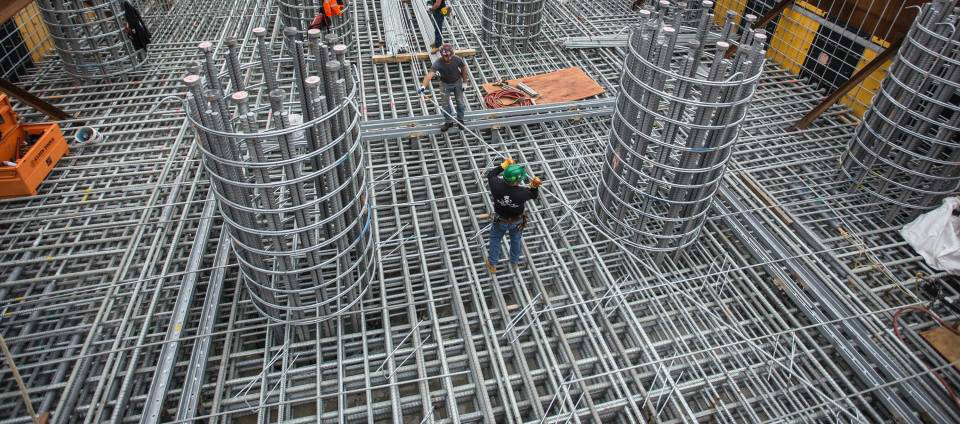 3 مصانع حديد تؤمن على الأسعار حتى نهاية سبتمبر