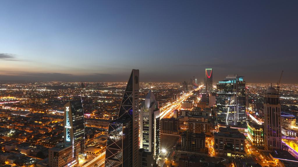 «سعودة» الوظائف تفرض تحديات على القطاع الخاص