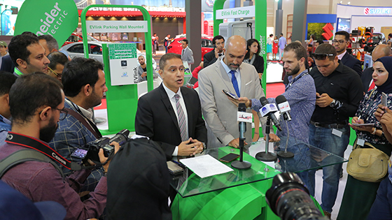 “شنايدر” و”ريفولتا” تتعاونان لإنشاء 7 محطات شحن للسيارات الكهربائية