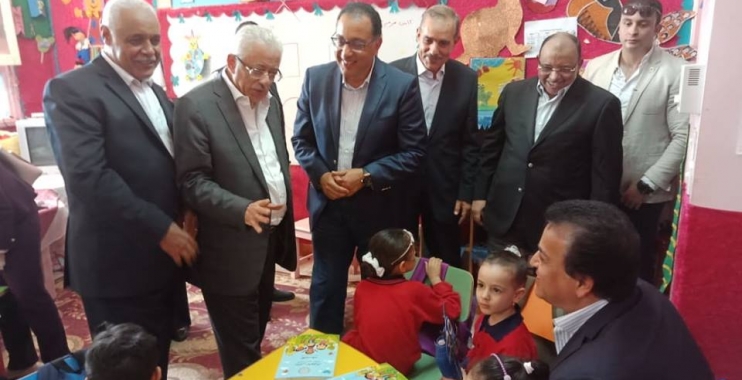 “رئيس الوزراء” يتفقد عددا ً من المشروعات الخدمية والتنموية بمدينة شرم الشيخ