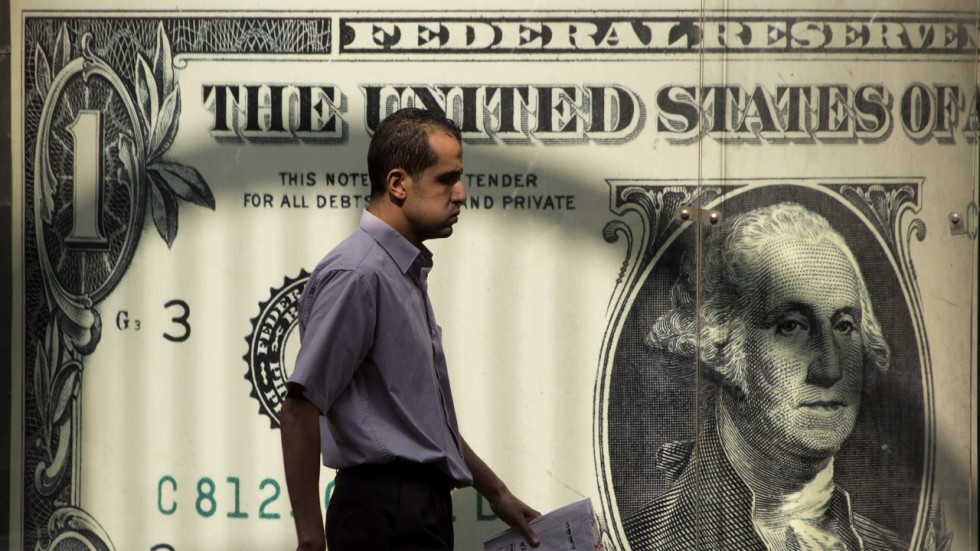 ارتفاع أسعار الفائدة يجبر “الحكومة” على البحث عن بدائل أقل تكلفة للاستدانة