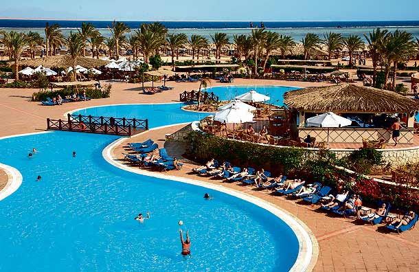 الغردقة وشرم الشيخ تتصدران نمو عائد الفنادق بالشرق الأوسط