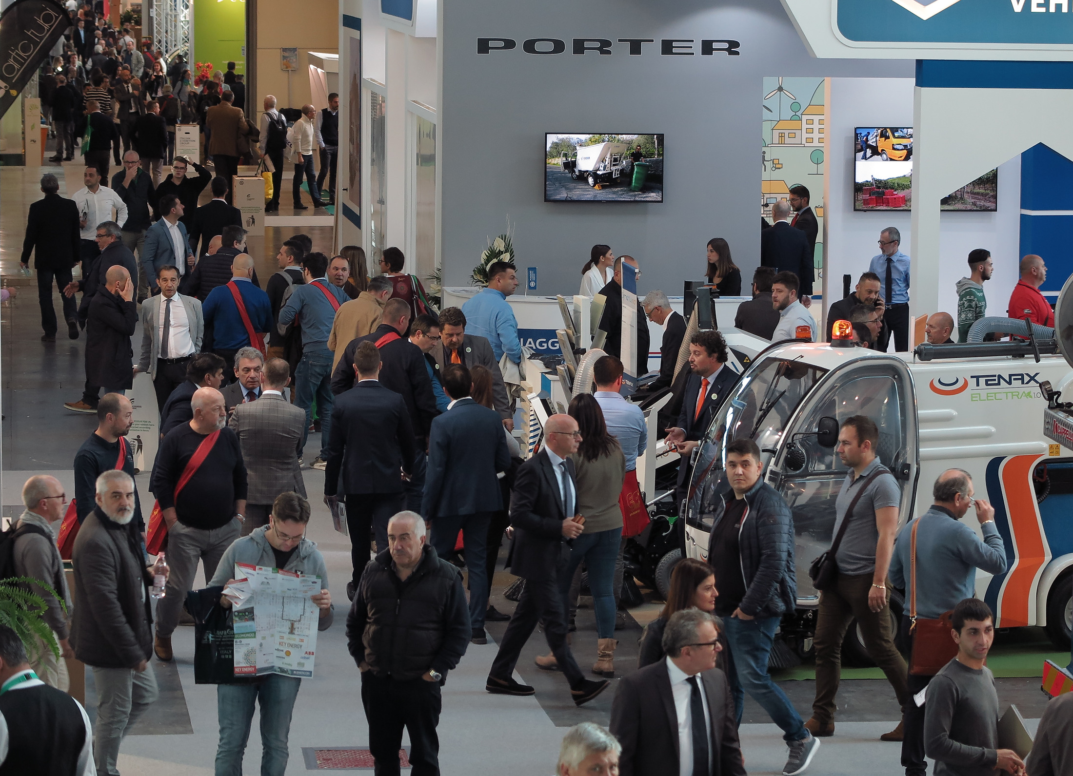 شركات أجنبية تعتزم الاستثمار فى الطاقة المتجددة بمصر وتسعى للتعاون مع مؤسسات محلية