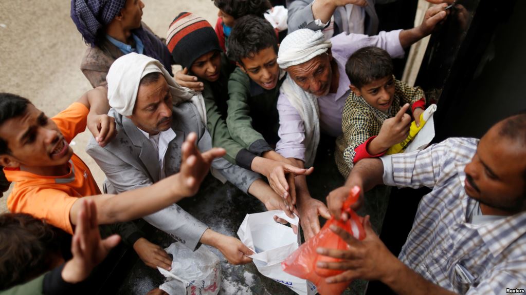 الحرب والسياسات الاقتصادية الخاطئة تدفعان “اليمن” إلى حافة الانهيار