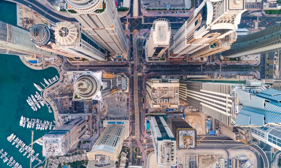 خطة إماراتية وطنية لمعالجة نقص التمويل