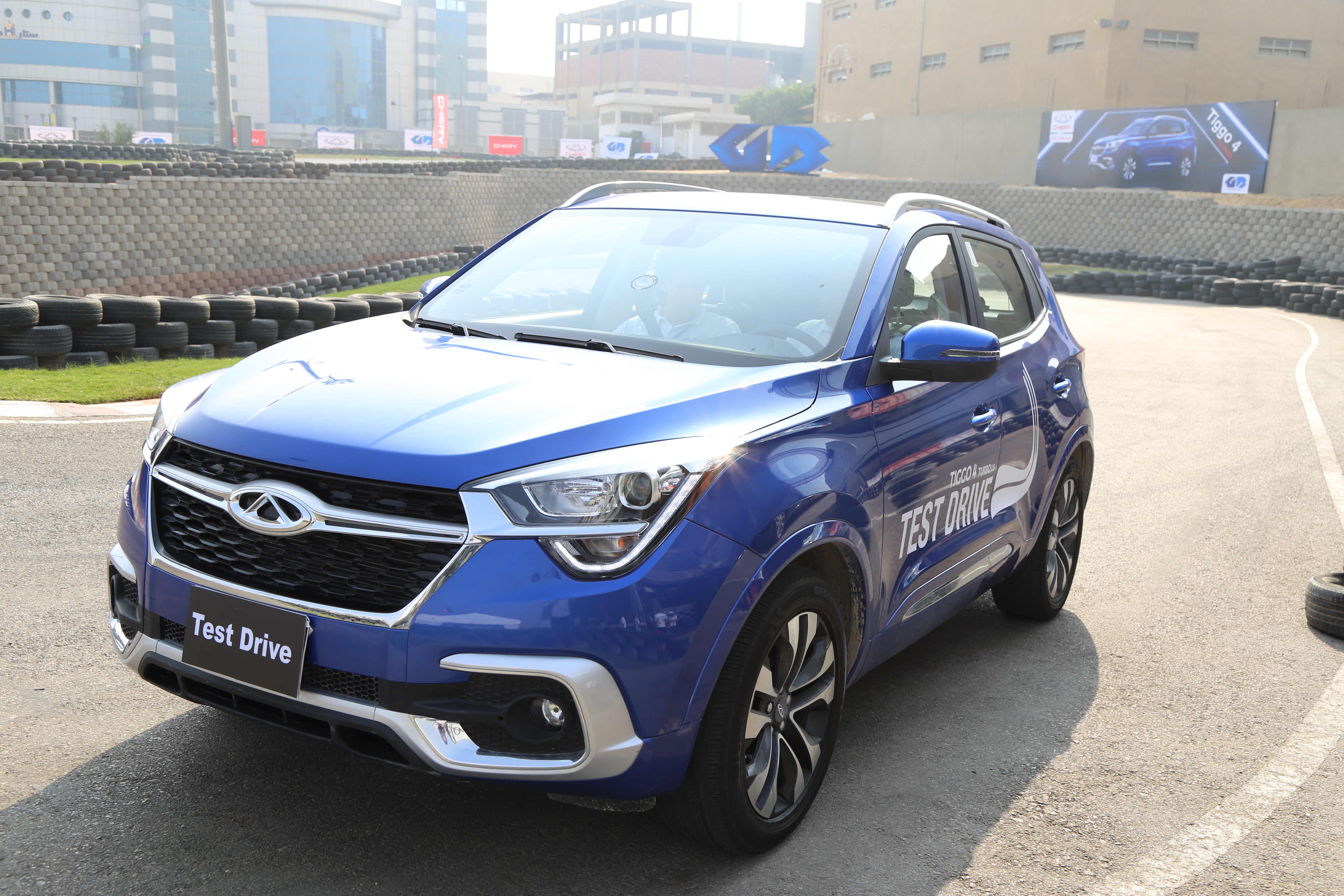 «البورصة» تختبر قيادة «أريزو 5» و«تيجو 4» الجديدتين