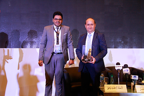 بـ”الصور”… “إيجيبت أوتوموتيف” تكرِّم وزيري الصناعة وقطاع الأعمال و11 من قيادات قطاع السيارات